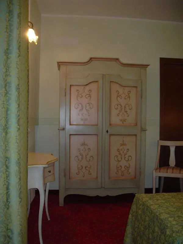 ***  Hotel Garni Bartabel Gargnano Italy