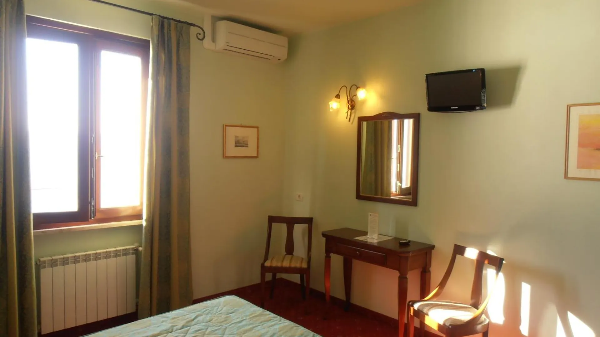 ***  Hotel Garni Bartabel Gargnano Italy